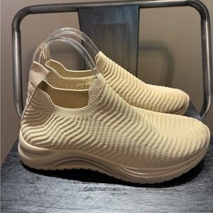 Alexis Bendel Beige Knit Slip-On Sneakers